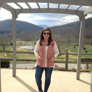 Meet your Posher, Ashley